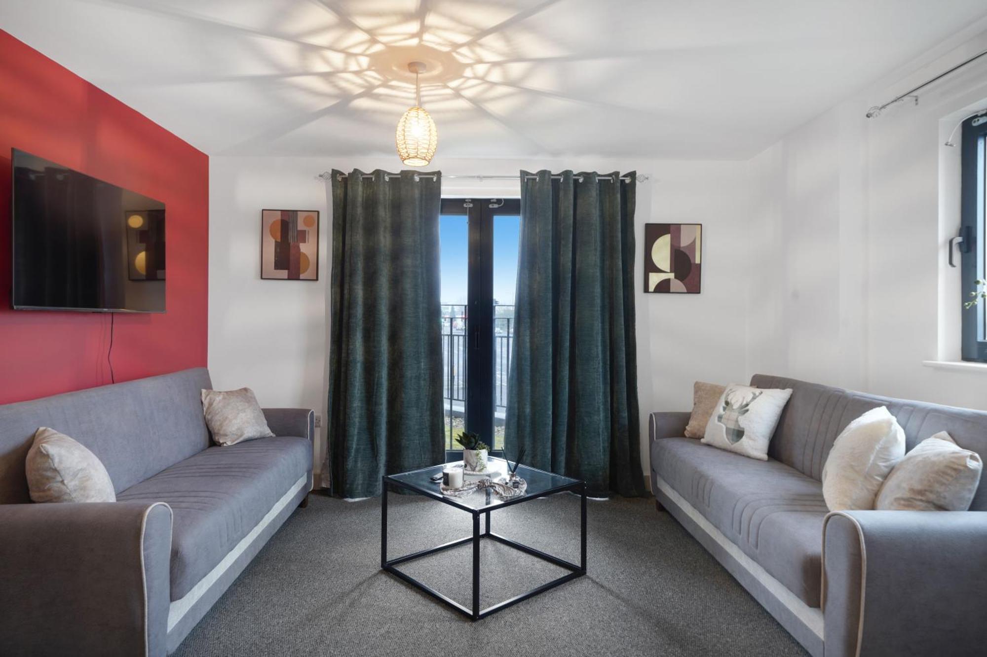 One And Two Bed Apartments Slough Near Heathrow Colnbrook Екстериор снимка